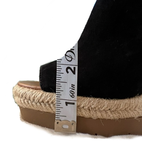 NINE WEST Rare Wedge Suede Mules Platform Cross Stitch Sandals Black Tan 8.5M - Picture 8 of 17